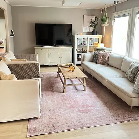 Samperi - Atmospheric And Spacious House