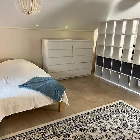 Samperi - Atmospheric And Spacious House *