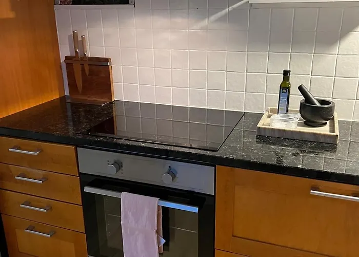 Samperi - Atmospheric And Spacious House רובניימי