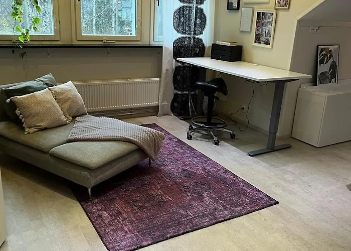 Samperi - Atmospheric And Spacious House רובניימי