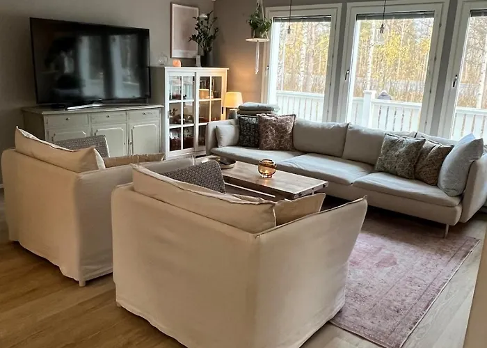 Samperi - Atmospheric And Spacious House *